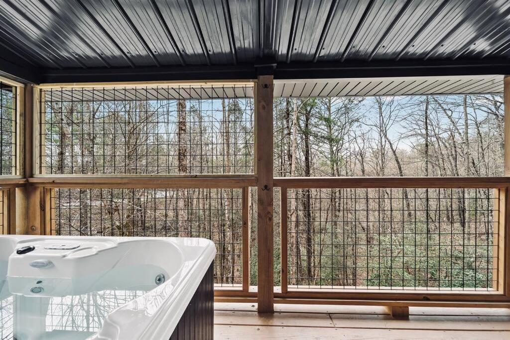 Honeymoon Couples Cabin Secluded, Hot Tub, Views Sevierville Eksteriør bilde