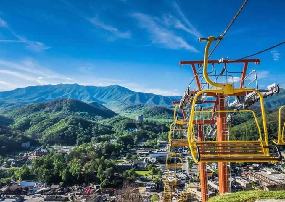 Honeymoon Couples Cabin Secluded, Hot Tub, Views Sevierville Eksteriør bilde