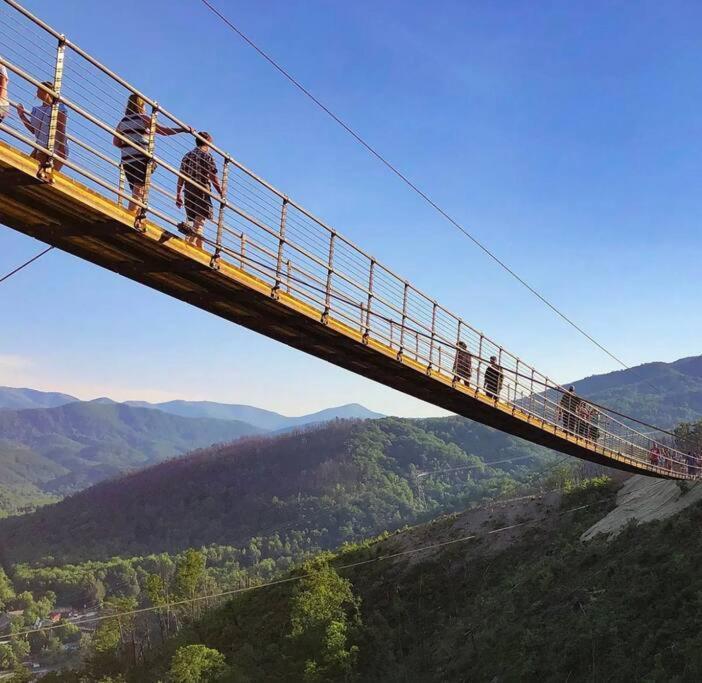 Honeymoon Couples Cabin Secluded, Hot Tub, Views Sevierville Eksteriør bilde